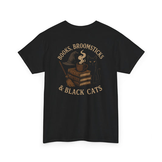 Tee "books, broomsticks and black cat"